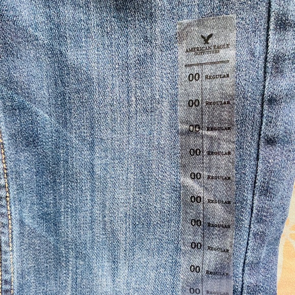 Jeans - Picture 2 of 3